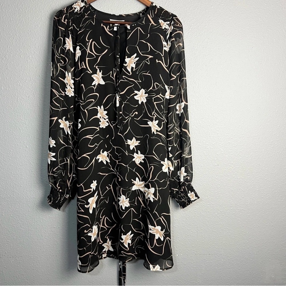 Black floral chiffon shift dress by Elizabeth and James Sz 8-463